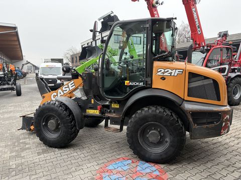 Case 221F mit Euroadapter hydraulisch