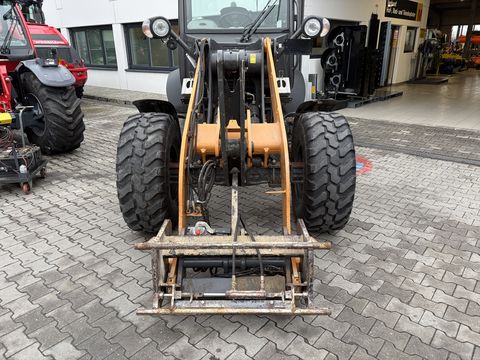 Case 221F mit Euroadapter hydraulisch