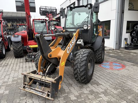 Case 221F mit Euroadapter hydraulisch