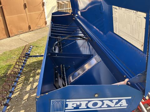 Kuhn HRB 252 mit Fiona Sämaschine 2,5m