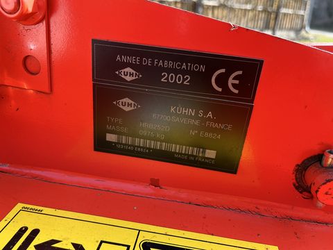 Kuhn HRB 252 mit Fiona Sämaschine 2,5m