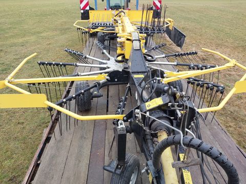 New Holland Seitenschwader ProRotor L 640T