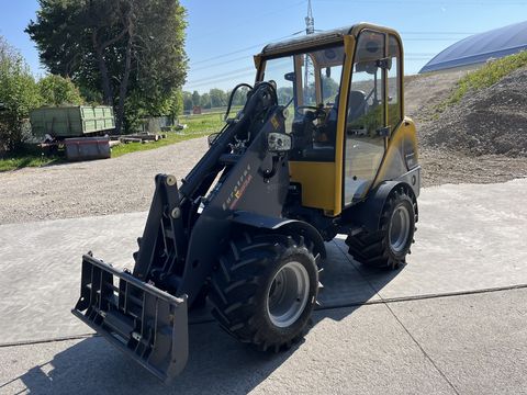 Eurotrac W12 mit Kabine Euroaufnahme