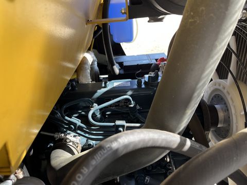 Eurotrac W12 mit Kabine Euroaufnahme