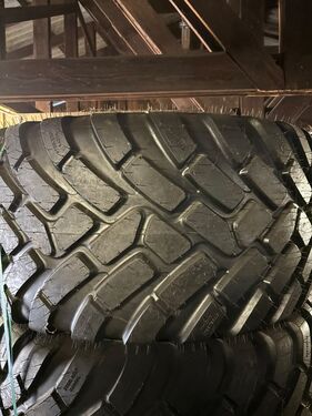 Sonstige 4x 425/55 R17 Kompletträder NEU