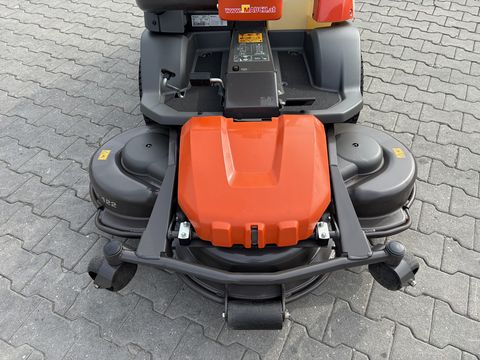 Husqvarna Rider P 524 Allrad inkl. Schneefräse & Schild