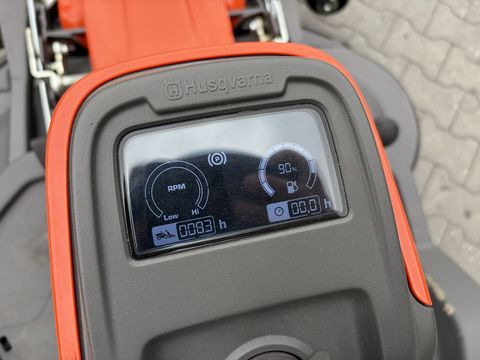 Husqvarna Rider 420TsX AWD mit 112cm Mähdeck 85h