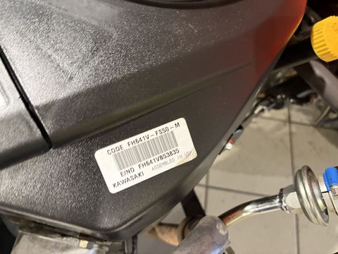 Husqvarna PF21 Allrad mit 122XP Mähdeck & Schneefräse