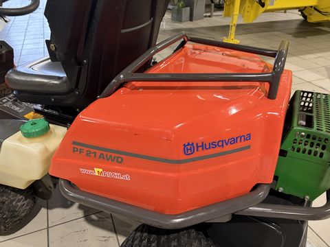 Husqvarna PF21 Allrad mit 122XP Mähdeck & Schneefräse