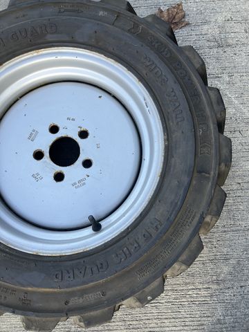 Sonstige 1x 27x15.50-15 BKT 