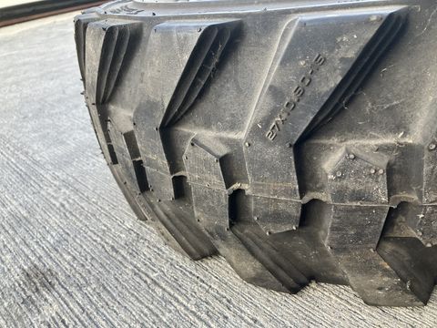 Sonstige 1x 27x15.50-15 BKT 