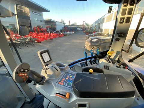 New Holland T5.120 Dynamic Command (Stage V)