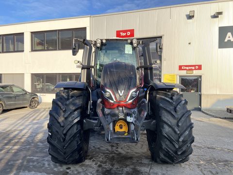 Valtra T235