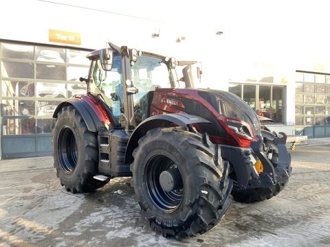 Valtra T235