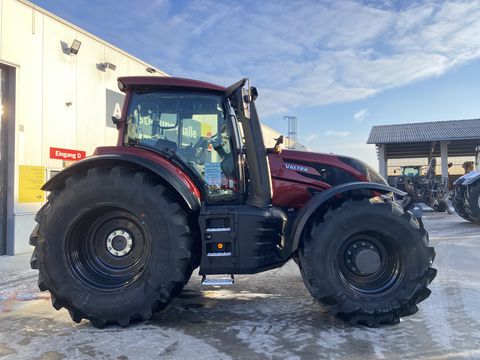 Valtra T235