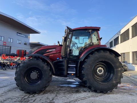 Valtra T235