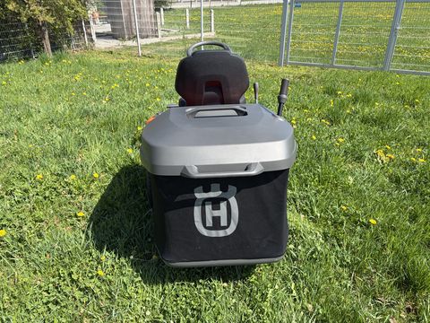 Husqvarna TC 215T mit Entleerungshilfe 2 Zylinder Motor
