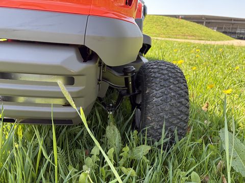 Husqvarna TC 215T mit Entleerungshilfe 2 Zylinder Motor
