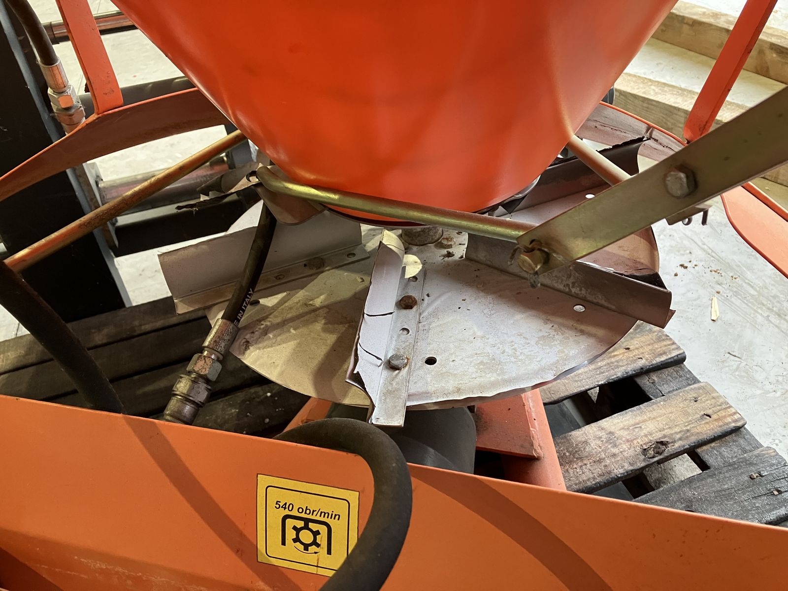 Salz- und Splittstreuer  2