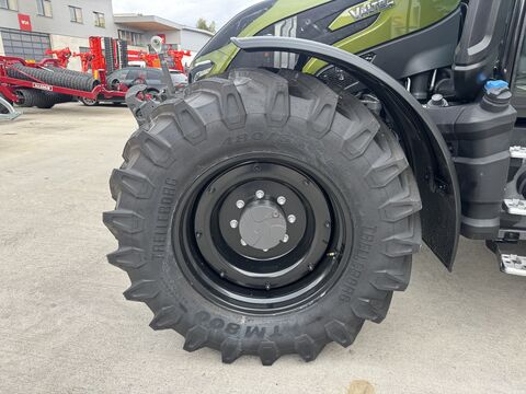 Valtra G135