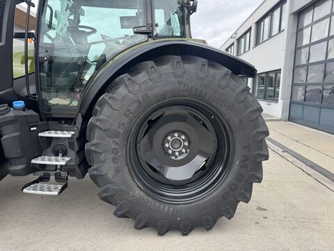 Valtra G135