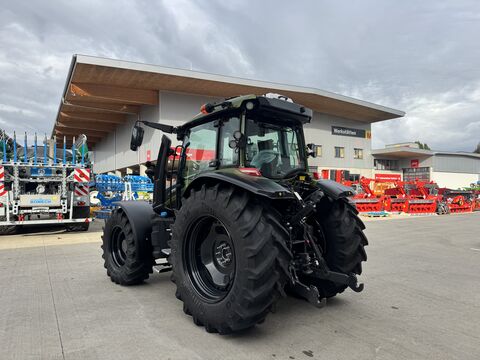 Valtra G135