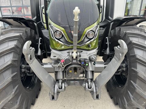 Valtra G135