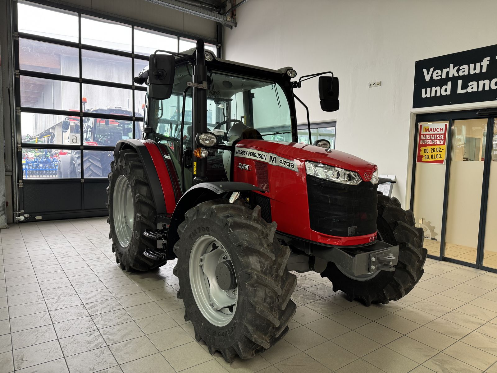 Massey Ferguson MF 4708 M 3