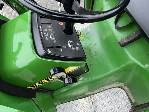 John Deere 332 mit Schneeschild 3 Zylinder Diesel