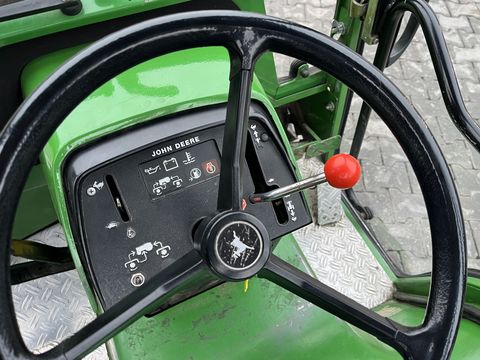 John Deere 332 mit Schneeschild 3 Zylinder Diesel