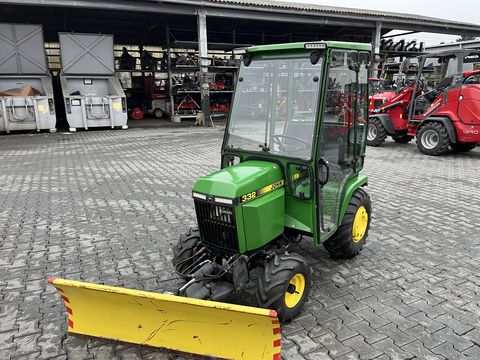 John Deere 332 mit Schneeschild 3 Zylinder Diesel
