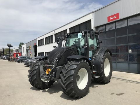 Valtra N135
