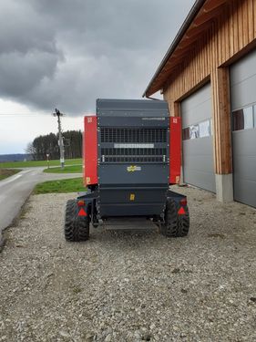 Pöttinger Rundballenpresse Profi 6200