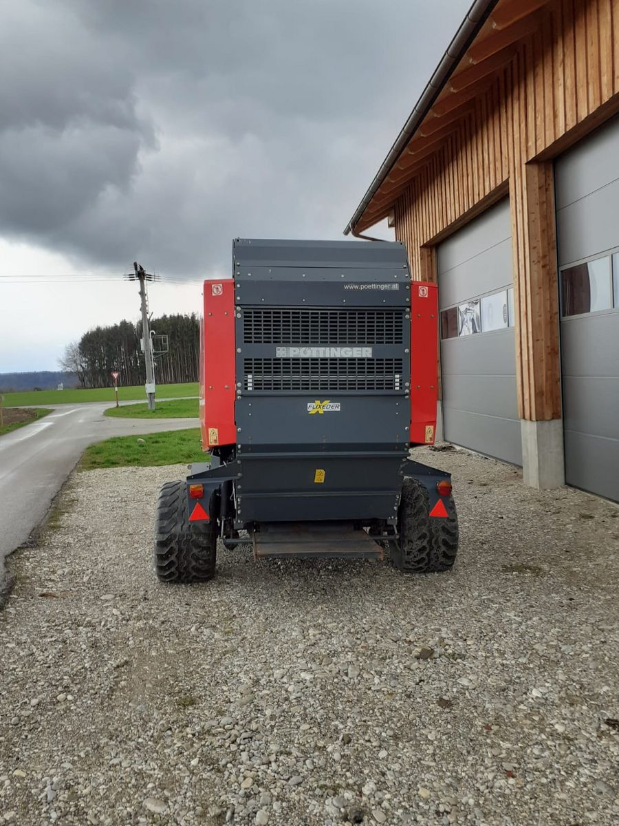 Pöttinger Rundballenpresse Profi 6200 2