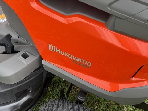 Husqvarna TC 220T - 20PS 2 Zylinder NEUMASCHINE