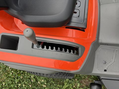 Husqvarna TC 220T - 20PS 2 Zylinder NEUMASCHINE