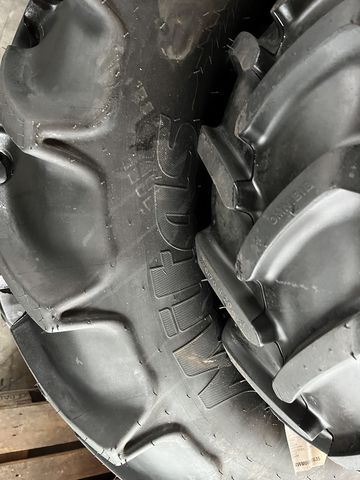 Michelin Kompletträder zu Fendt 200P