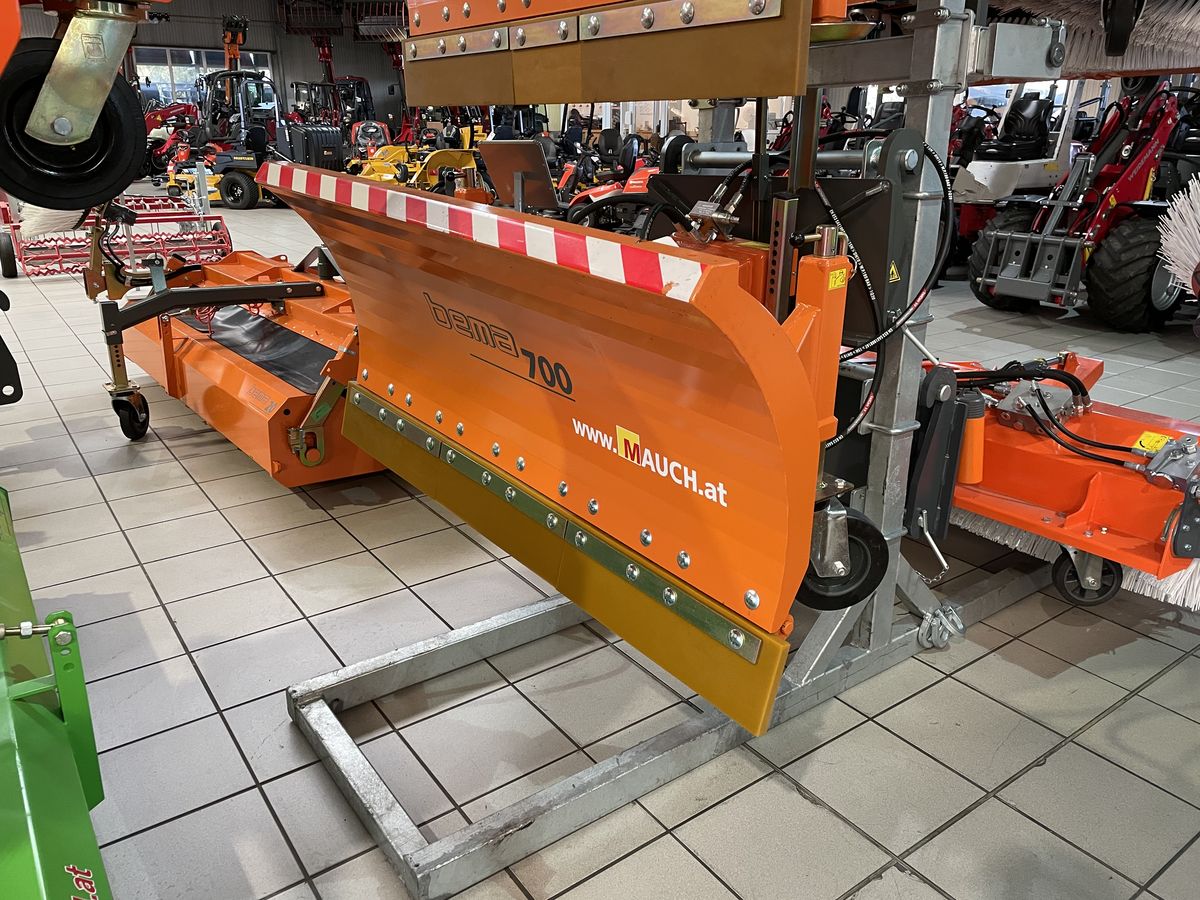 Snehový pluh Weidemann Bema šírky 700 / 1550 mm s vysokovýkonným pohonom