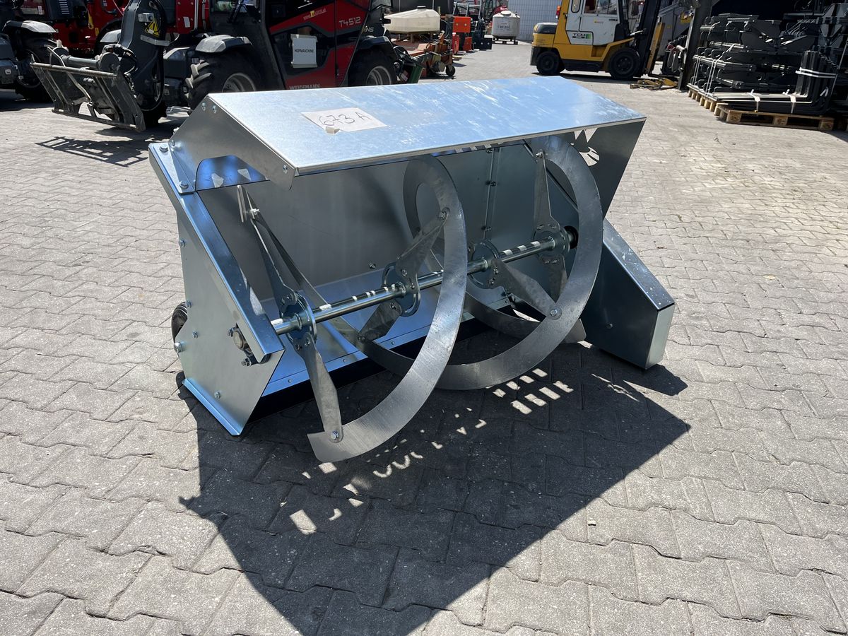 Westermann FA 1200 – Preparator și împingător de furaje