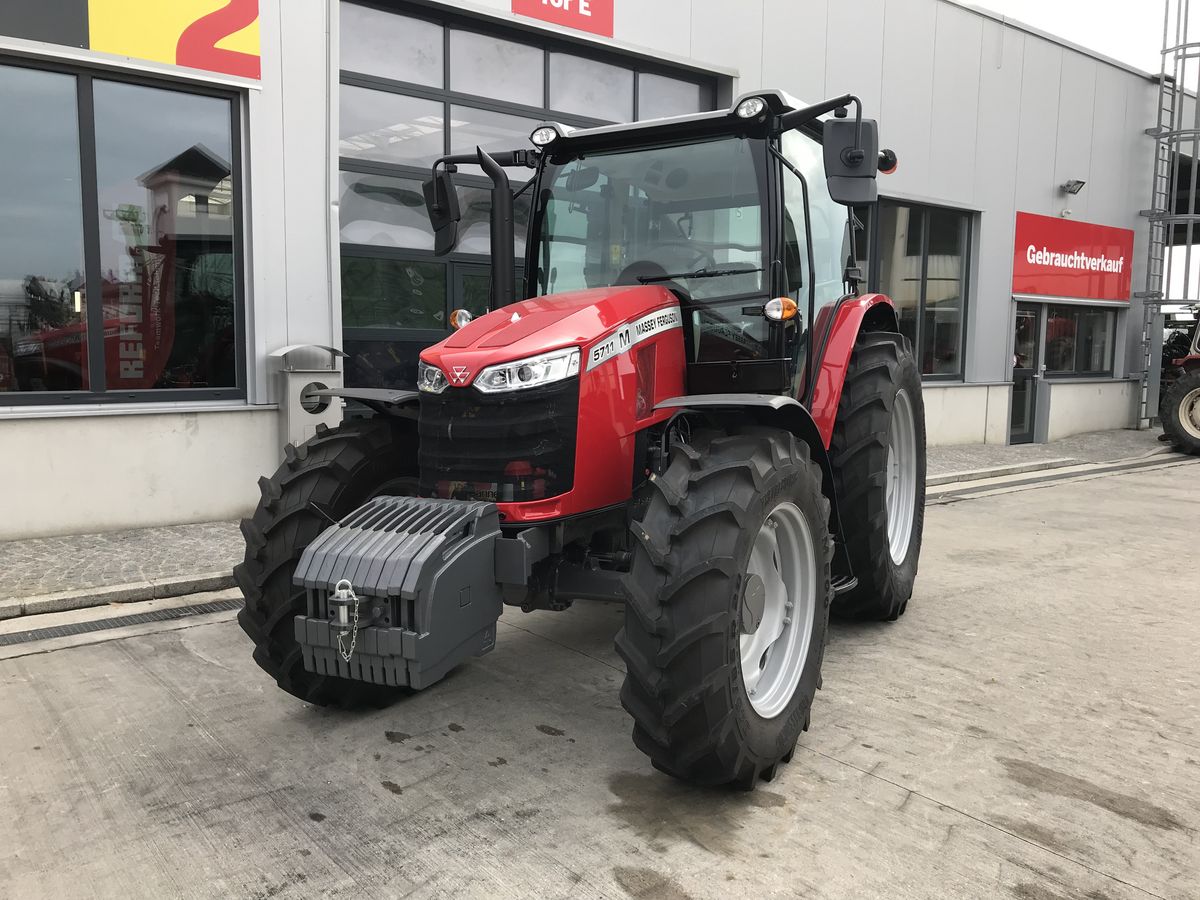 Massey Ferguson MF 5711 M Essential