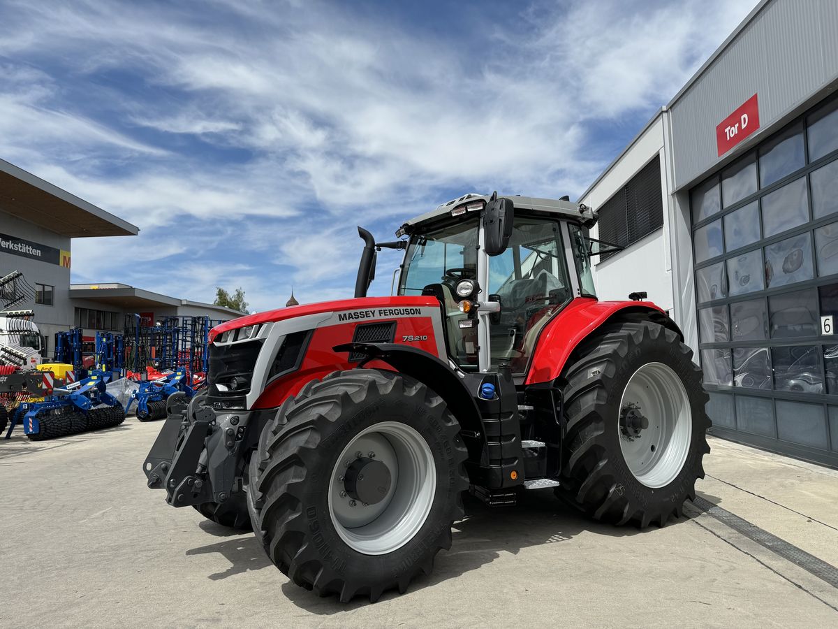 Massey Ferguson MF 7S.210 Dyna-VT Exclusive