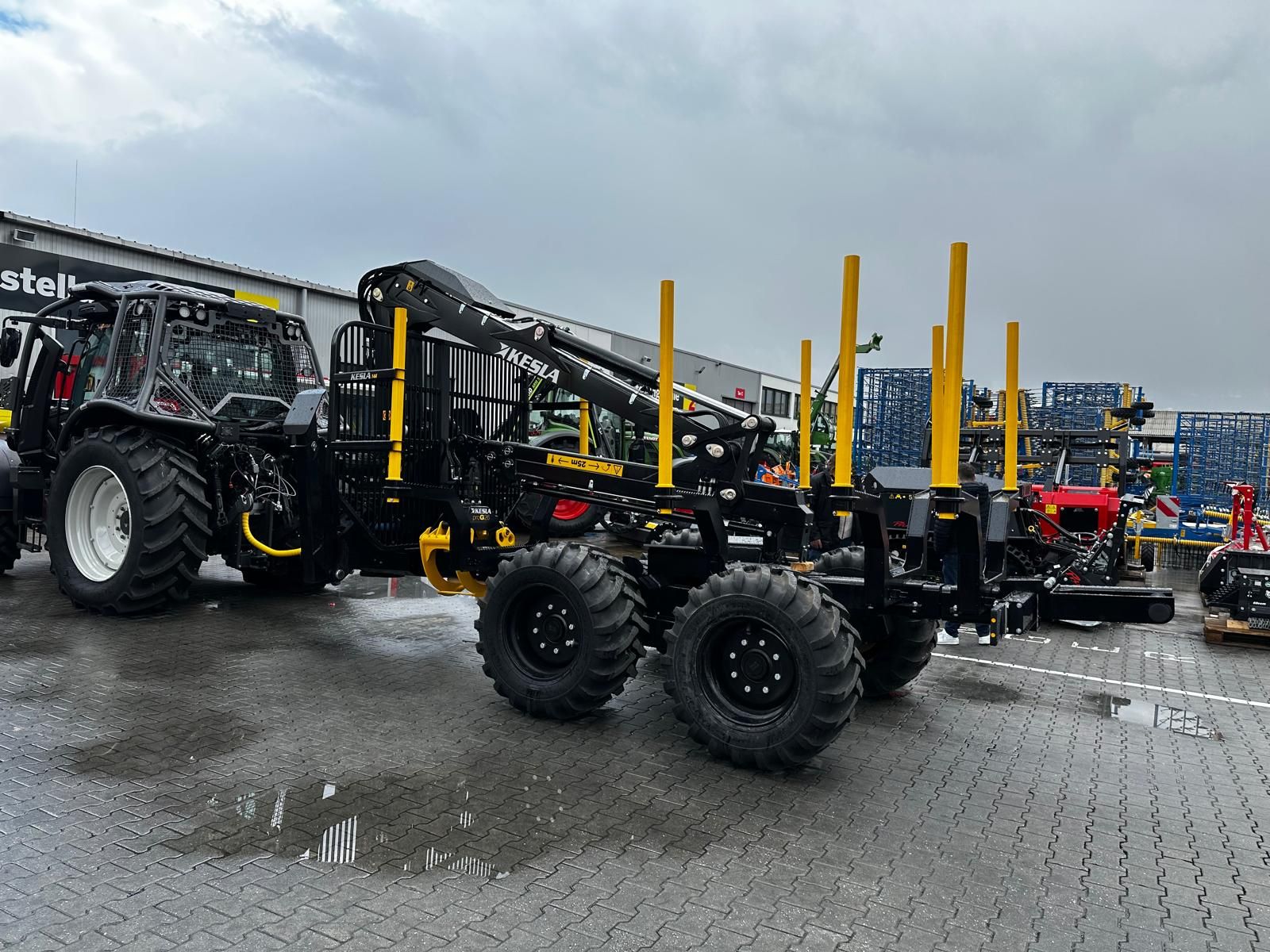 Kesla 144 ND cu macara 326 T