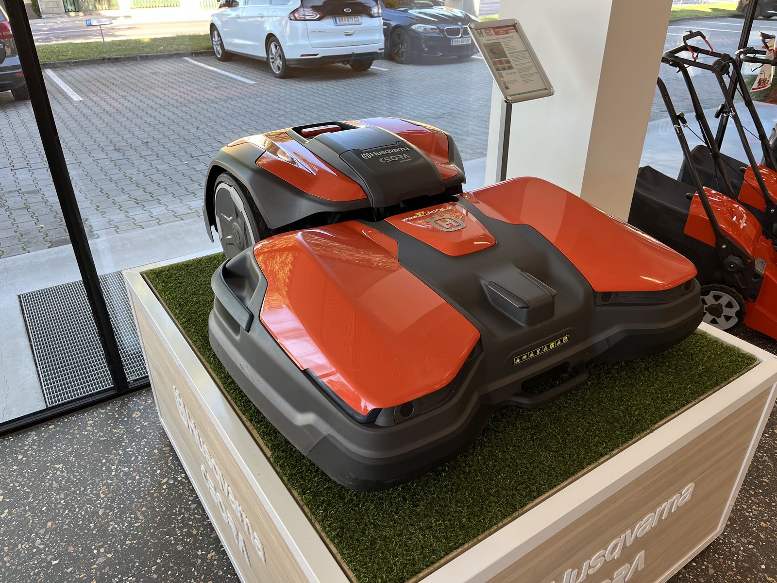 Husqvarna Ceora 546 EPOS mit 43L Mähdeck