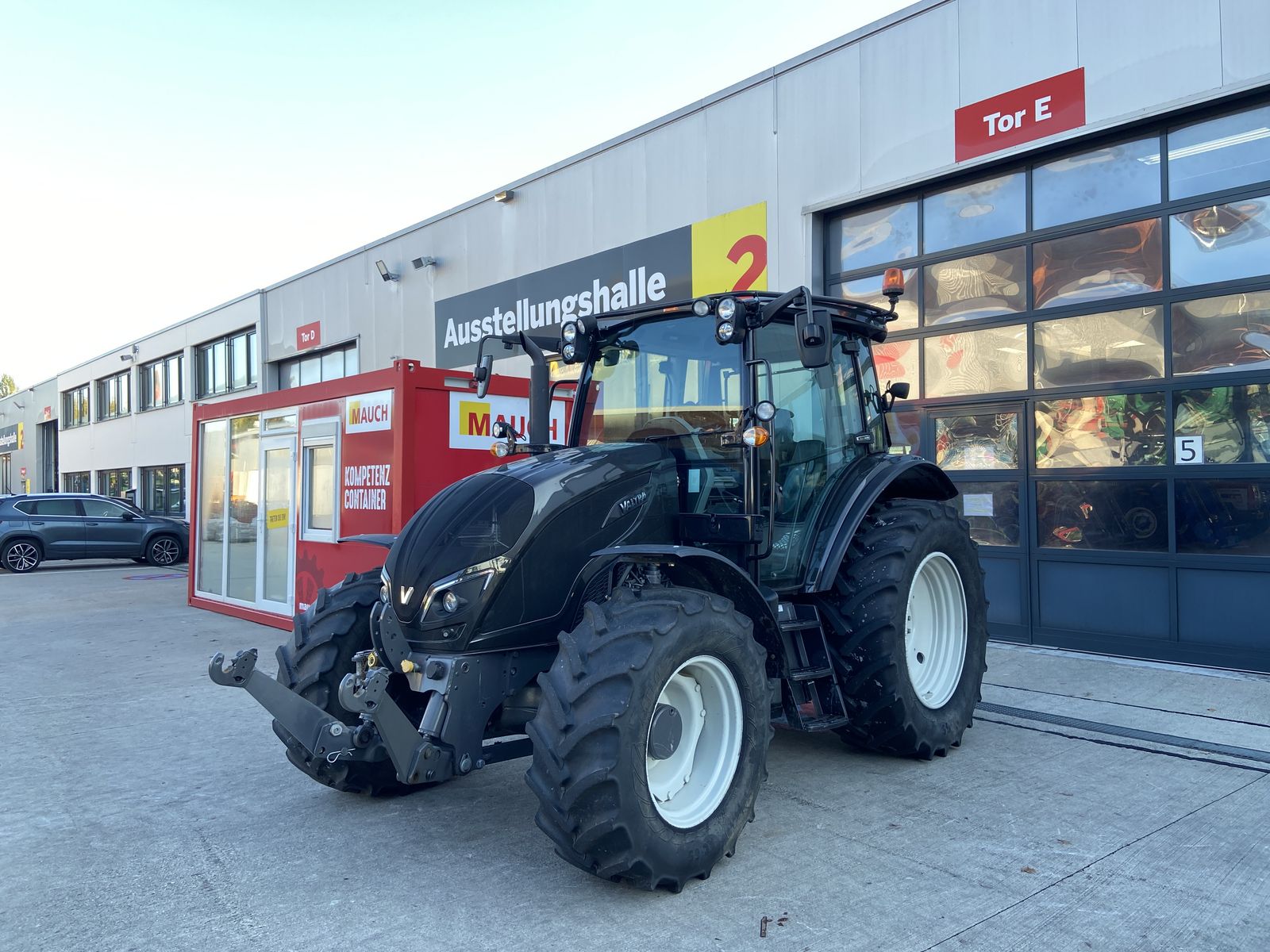 Valtra A 114