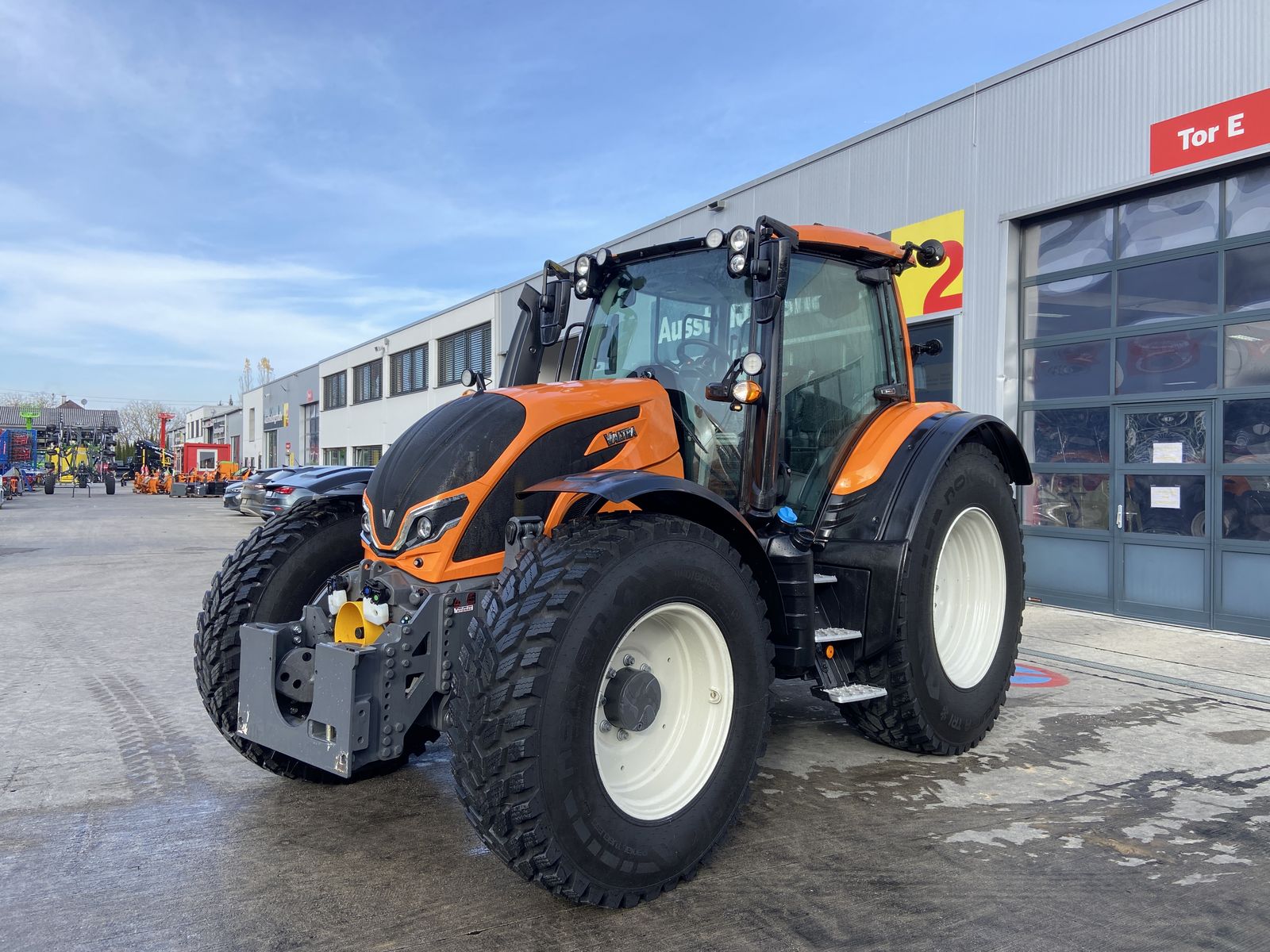 Valtra N175