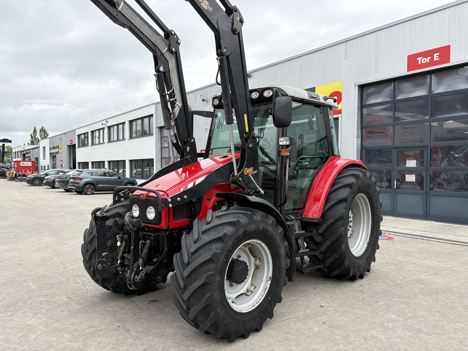 Massey Ferguson 5445 DYNA 4 + Hauer POM S 95