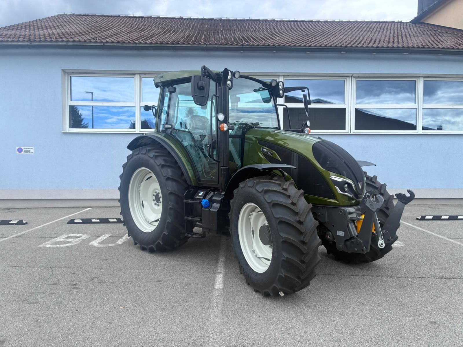Valtra A 115