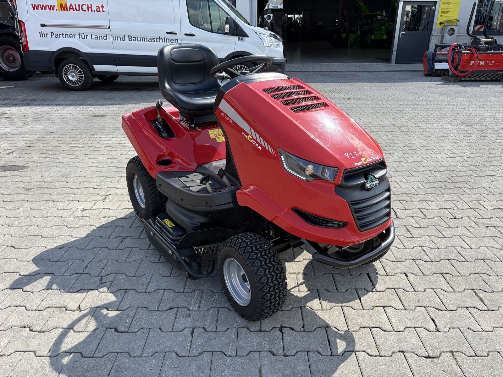 Mașină de tuns iarba înaltă Herkules HT 110-24D