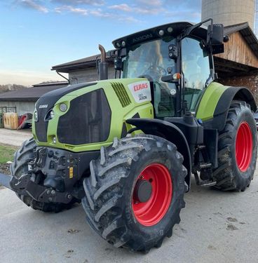 <strong>Claas Axion 810</strong><br />