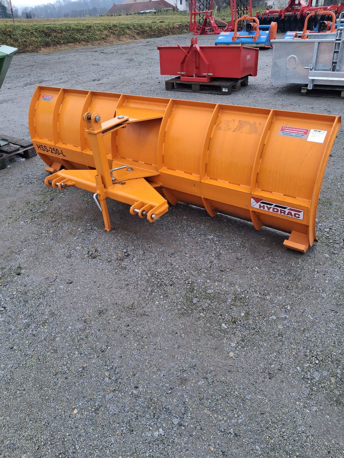 Hydrac HSS 250L Schneepflug Hydrac, Mechanisch schwenkb 2